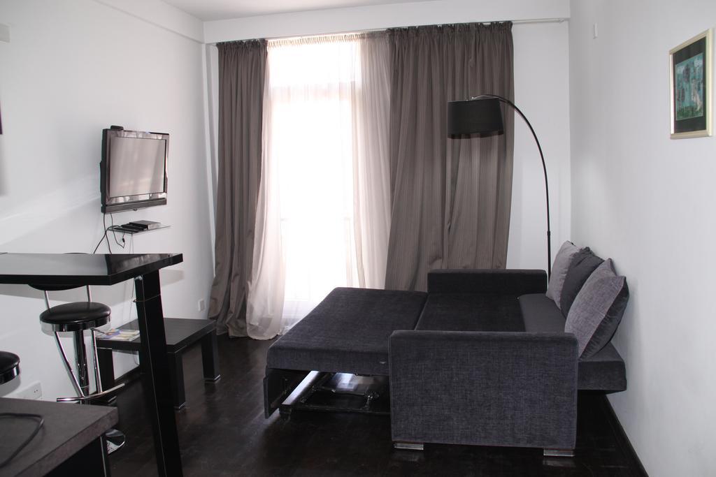 Black-White Rooms Batumi Eksteriør bilde